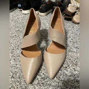Calvin Klein Gella Pump NWT